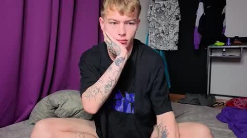 Snapshot of tattooed666cat chatting on October 1, 2025, 4:51 am Alex but u can call me Theo online show from October 1, 2025, 4:51 am