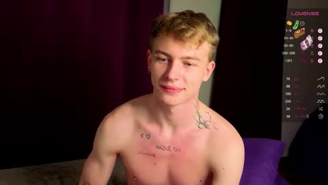 Snapshot of tattooed666cat chatting on October 20, 2025, 4:35 am Alex but u can call me Theo online show from October 20, 2025, 4:35 am