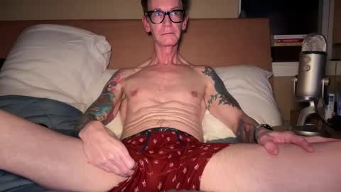 Snapshot of tattooed_love_boy chatting on March 9, 2025, 12:53 am tattooed love boy online show from March 9, 2025, 12:53 am