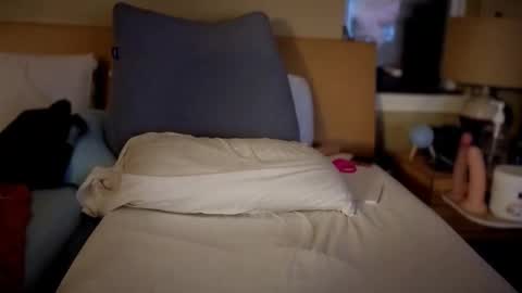 Snapshot of tattooed_love_boy chatting on November 28, 2025, 5:10 am tattooed love boy online show from November 28, 2025, 5:10 am