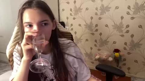 Kira online show from August 6, 2026, 9:44 am
