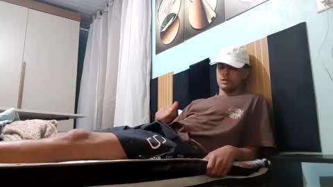 Snapshot of taulerfox chatting on October 2, 2025, 7:21 pm Caito online show from October 2, 2025, 7:21 pm