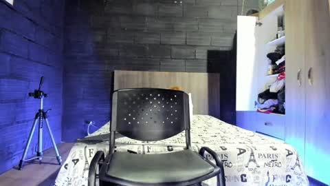  T A U R U S  online show from February 3, 2025, 2:36 am