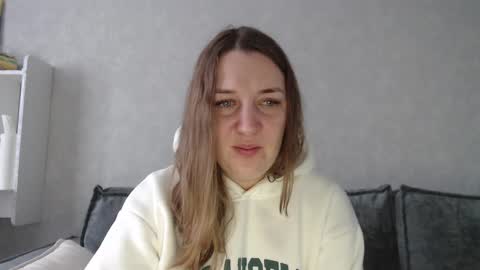 Snapshot of taxxxu chatting on December 10, 2024, 7:37 am Diana online show from December 10, 2024, 7:37 am