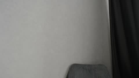 Snapshot of taxxxu chatting on December 14, 2024, 11:18 am Diana online show from December 14, 2024, 11:18 am