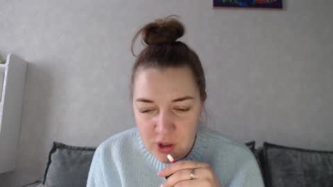 Snapshot of taxxxu chatting on January 15, 2025, 7:48 am Diana online show from January 15, 2025, 7:48 am