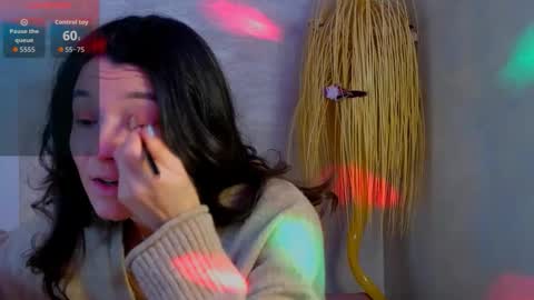 TayaKayan online show from December 14, 2025, 10:31 am