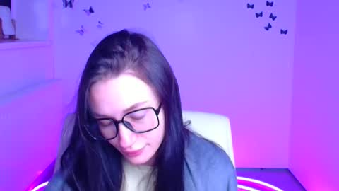 Taya online show from January 19, 2026, 6:17 am