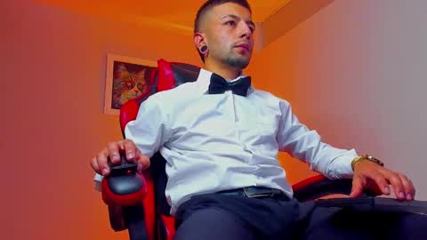 tayer_bennet online show from September 16, 2025, 11:28 pm