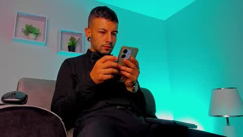 tayer_bennet online show from September 19, 2025, 3:52 am