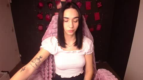 Snapshot of tayla_candy chatting on October 22, 2025, 6:24 am Tayla online show from October 22, 2025, 6:24 am