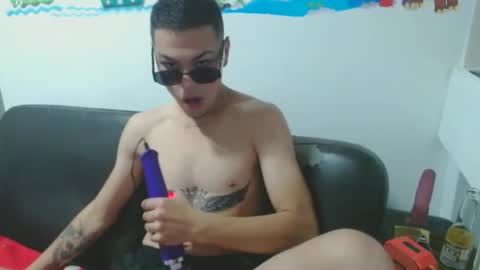Snapshot of tayler_and_alina chatting on January 13, 2025, 3:15 pm MARCELO MILK online show from January 13, 2025, 3:15 pm