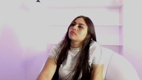 Taylor keice online show from December 3, 2025, 12:14 pm