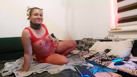 Snapshot of taylor_ohle_ chatting on January 2, 2025, 7:29 pm taylor_ohle_ online show from January 2, 2025, 7:29 pm