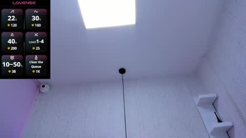 TAYLOR  online show from March 4, 2025, 6:37 am