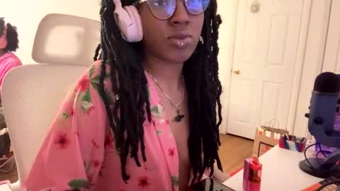 Snapshot of taylorsosweets chatting on May 4, 2026, 3:13 am Taylor online show from May 4, 2026, 3:13 am