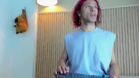 Tayson online show from December 14, 2025, 12:54 pm