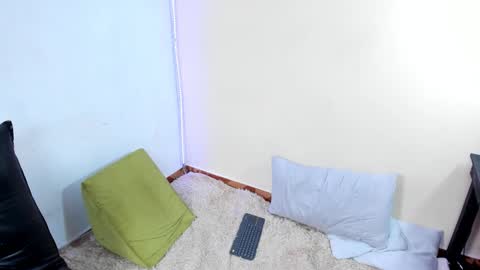 ask for cum online show from January 14, 2026, 11:31 pm