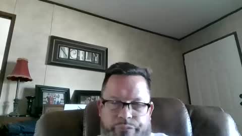 Snapshot of tdhawk87 chatting on May 7, 2026, 10:04 pm tdhawk87 online show from May 7, 2026, 10:04 pm