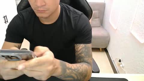 DYNAMITE DUO69 online show from February 10, 2026, 12:42 pm