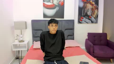 Snapshot of team_twinks chatting on October 27, 2025, 11:25 am Team Twinks online show from October 27, 2025, 11:25 am