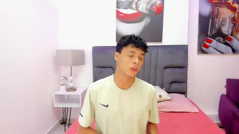 Snapshot of team_twinks chatting on October 30, 2025, 11:11 am Team Twinks online show from October 30, 2025, 11:11 am