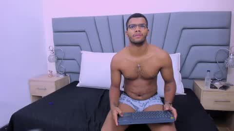 Marco y Luna  online show from May 19, 2026, 11:27 am