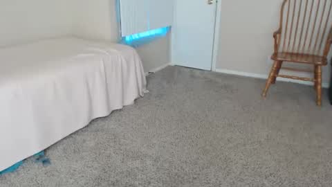 teases online show from December 3, 2024, 6:38 pm