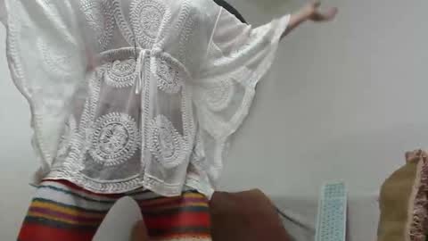 ALICIA--- online show from December 4, 2025, 6:34 am