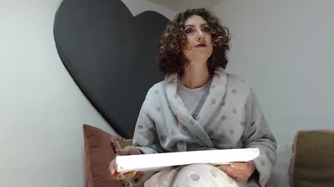 ALICIA--- online show from April 16, 2026, 5:19 am