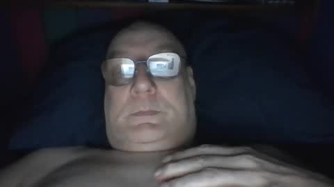 Snapshot of tebb61 chatting on October 1, 2025, 5:57 am Mark online show from October 1, 2025, 5:57 am