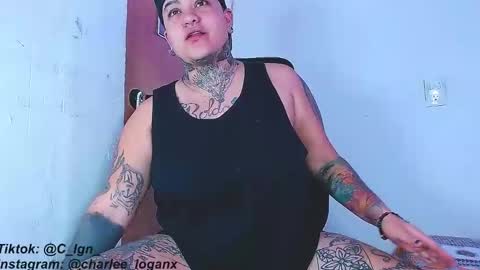 Charlee He online show from January 5, 2025, 9:59 am