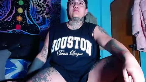 Charlee He online show from February 6, 2026, 9:56 am