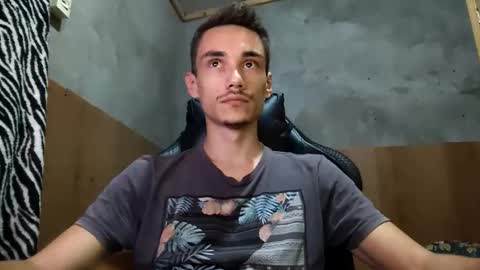 tecnicogatu online show from April 26, 2026, 4:21 am