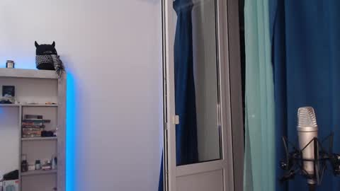 Snapshot of teddy_mode chatting on December 18, 2024, 6:57 pm Teddy online show from December 18, 2024, 6:57 pm