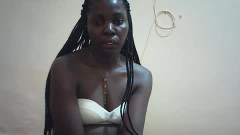 teddyquinsly28 online show from April 19, 2026, 12:37 pm