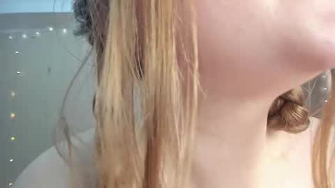 Snapshot of teeencutee chatting on February 9, 2025, 8:11 am Monika --------------2 stream 700 GMT day online show from February 9, 2025, 8:11 am