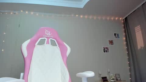 Snapshot of teeencutee chatting on February 17, 2025, 8:30 am Monika --------------2 stream 700 GMT day online show from February 17, 2025, 8:30 am