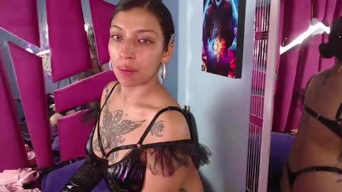 Snapshot of teeennaugthy18 chatting on December 21, 2024, 3:25 am Tayloor online show from December 21, 2024, 3:25 am