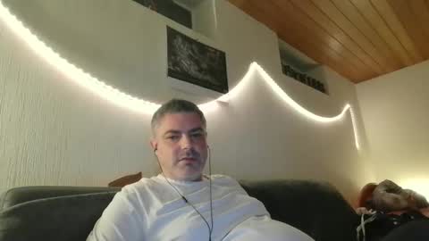 Snapshot of teeforyou chatting on December 3, 2024, 6:06 pm Peter online show from December 3, 2024, 6:06 pm