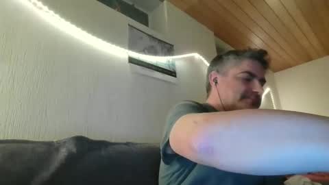 Snapshot of teeforyou chatting on January 14, 2025, 9:41 pm Peter online show from January 14, 2025, 9:41 pm