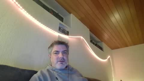 Snapshot of teeforyou chatting on February 5, 2025, 1:15 am Peter online show from February 5, 2025, 1:15 am