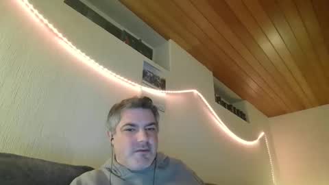 Snapshot of teeforyou chatting on February 8, 2025, 1:22 am Peter online show from February 8, 2025, 1:22 am