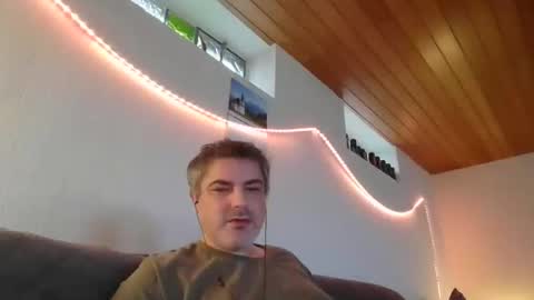 Snapshot of teeforyou chatting on February 22, 2025, 2:41 pm Peter online show from February 22, 2025, 2:41 pm