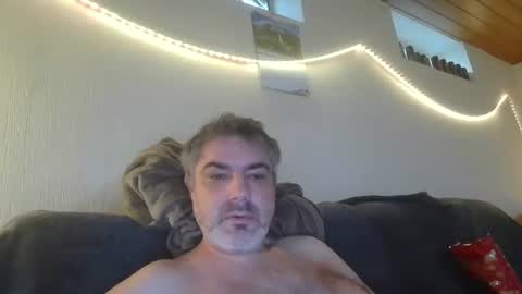 Snapshot of teeforyou chatting on October 2, 2025, 6:31 am Peter online show from October 2, 2025, 6:31 am