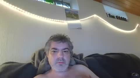 Peter online show from November 24, 2025, 7:52 am