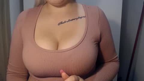 Teeyara  online show from September 27, 2025, 7:30 pm