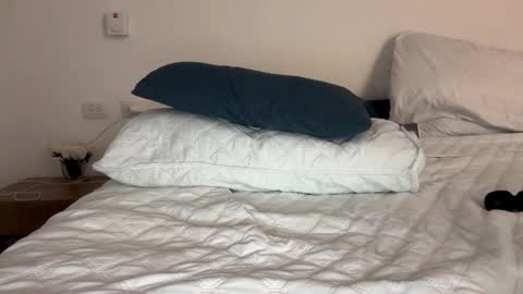 Amy No penetration Virgiin giirl online show from March 10, 2026, 1:16 pm