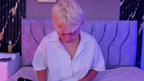 Snapshot of tefi_meow_ chatting on May 30, 2026, 3:53 pm Estefani online show from May 30, 2026, 3:53 pm