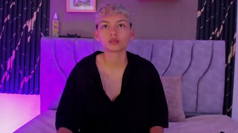 Snapshot of tefi_meow_ chatting on June 17, 2026, 5:14 pm Estefani online show from June 17, 2026, 5:14 pm